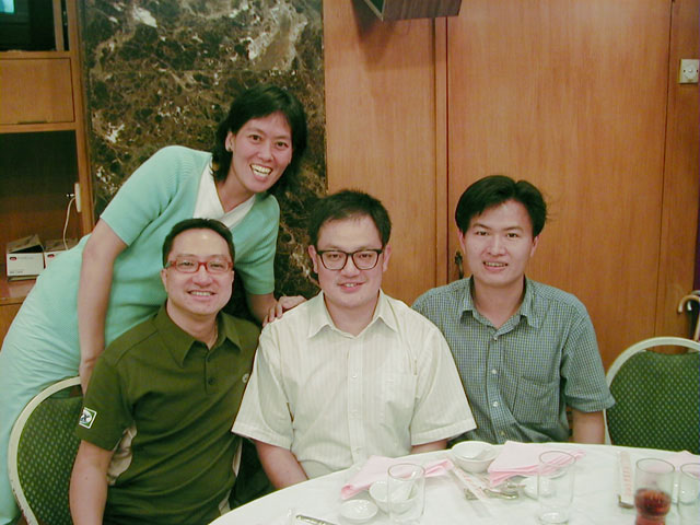 dinner-18.jpg (136101 bytes)