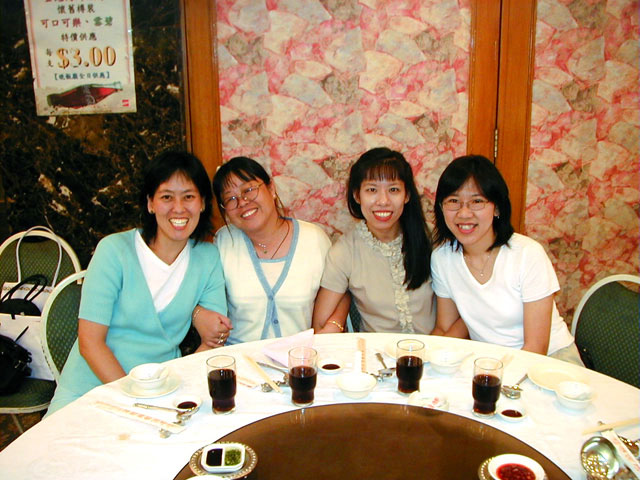 dinner8.jpg (163060 bytes)